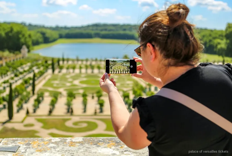 Visite guidée coupe-file du château de Versailles, Galerie des Glaces avec guide